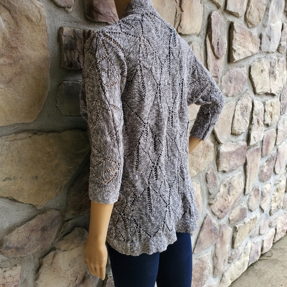 FOREVER 21 | Gray Cover-Up Sweater Shawl - Picture 6 of 7